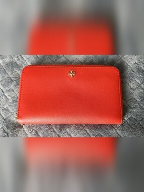 Tory Burch Red Wallet, GUC